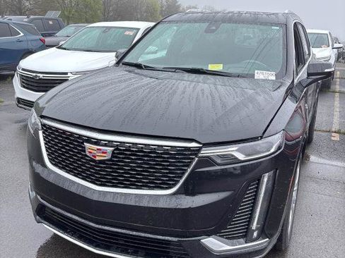 Used 2024 Cadillac XT6 Premium Luxury w/ Technology Package AWD/4WD image 11