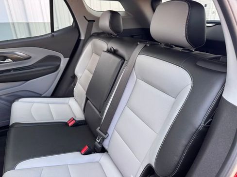 Used 2023 GMC Terrain SLT image 43