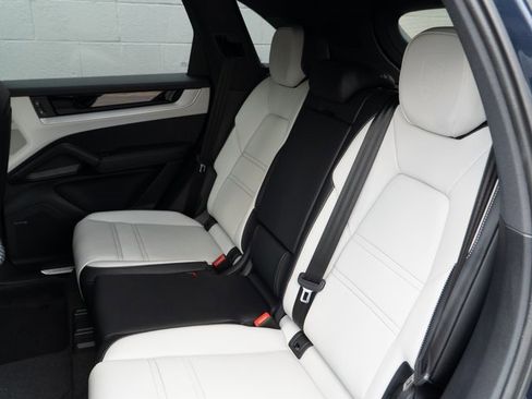 New 2026 Porsche Cayenne S image 18