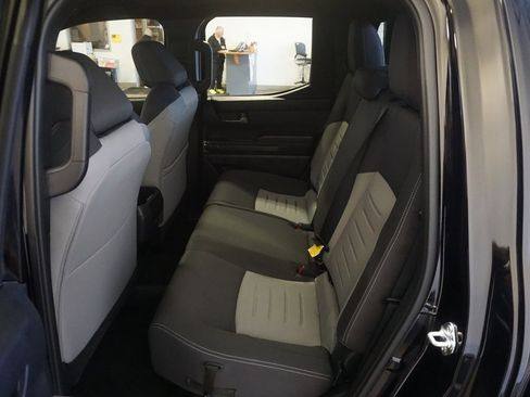 Certified 2025 Toyota Tacoma TRD Off-Road image 19