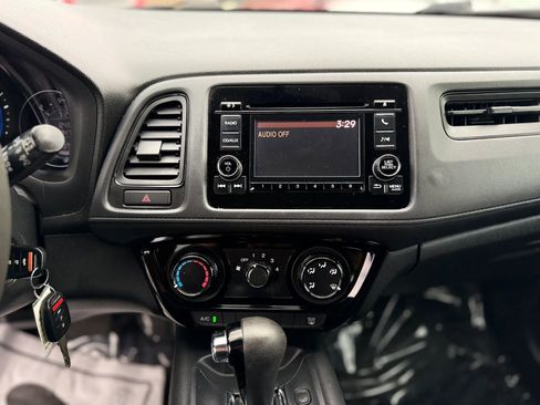 Used 2016 Honda HR-V LX image 22