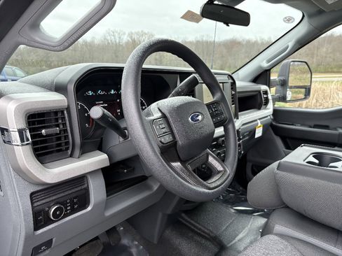 New 2026 Ford F450 XL w/ 360-Degree Camera Package image 30