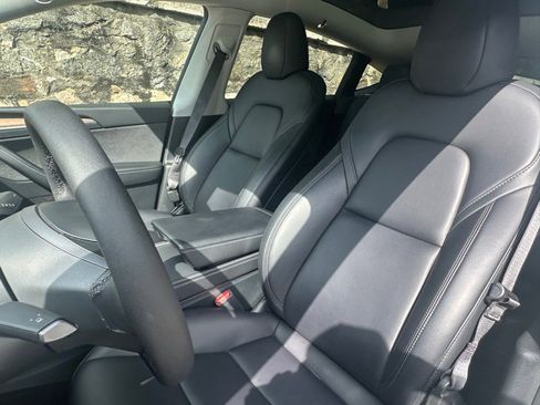 Used 2023 Tesla Model Y 2WD image 24