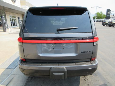 Used 2026 Lexus GX 550 w/ Cold Area Package AWD/4WD image 7