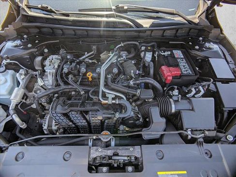 Used 2024 Nissan Altima 2.5 SV FWD image 20