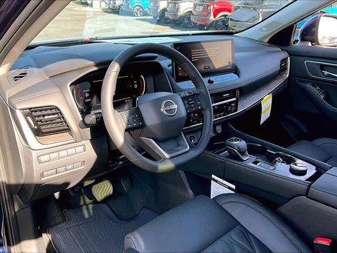 New 2026 Nissan Rogue Platinum w/ Platinum Premium Package image 8