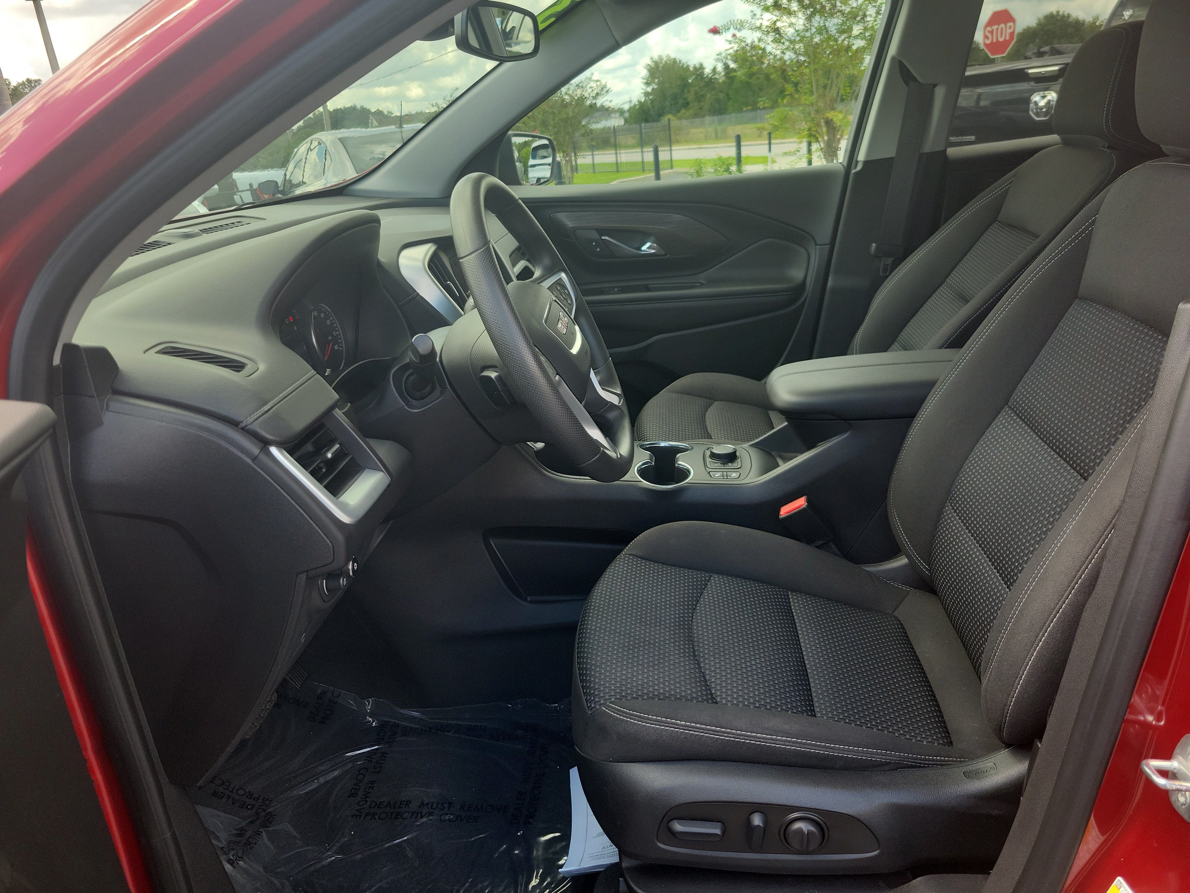 Used 2023 GMC Terrain SLE w/ Driver Convenience Package FWD image 15