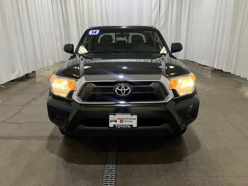 Used 2014 Toyota Tacoma 2WD Double Cab w/ SR5 Package image 9