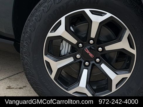 New 2026 GMC Yukon AT4 w/ AT4 Premium Plus Package AWD/4WD image 9