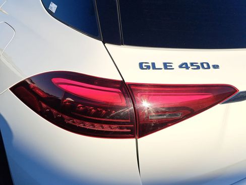 Used 2024 Mercedes-Benz GLE 450e GLE 450e image 39