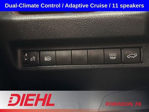 Used 2025 Toyota RAV4 Limited AWD/4WD image 25
