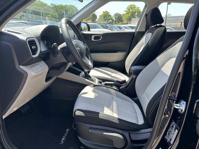New 2026 Hyundai Venue SEL FWD image 6