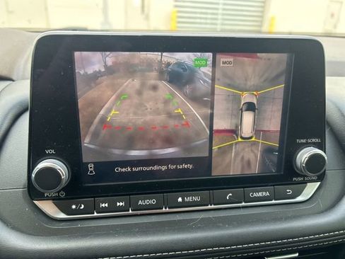 Used 2021 Nissan Rogue SV w/ Premium Package image 15