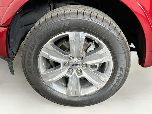 Certified 2019 Ford F150 Platinum w/ Equipment Group 701A Luxury image 8