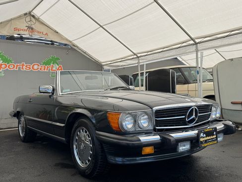 Used 1987 Mercedes-Benz 560 SL image 2