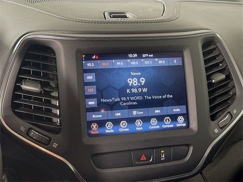 Used 2022 Jeep Cherokee Latitude w/ Trailer Tow Group image 15