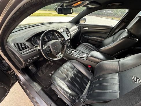 Used 2015 Chrysler 300 S image 10