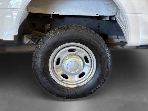 Certified 2017 Ford F250 XL w/ Power Equipment Group AWD/4WD image 19