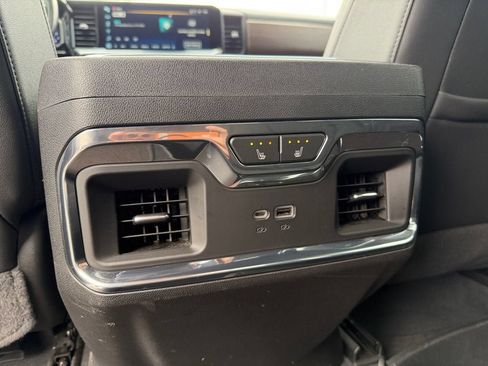 Used 2022 Chevrolet Silverado 1500 High Country w/ Z71 Off-Road Package AWD/4WD image 32