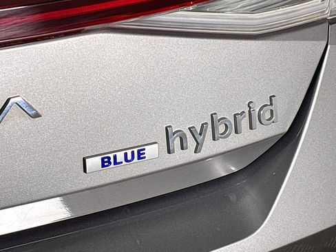 Used 2022 Hyundai Elantra Blue image 23