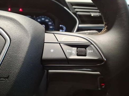 Certified 2025 Audi Q3 2.0T Premium w/ Convenience Package image 15