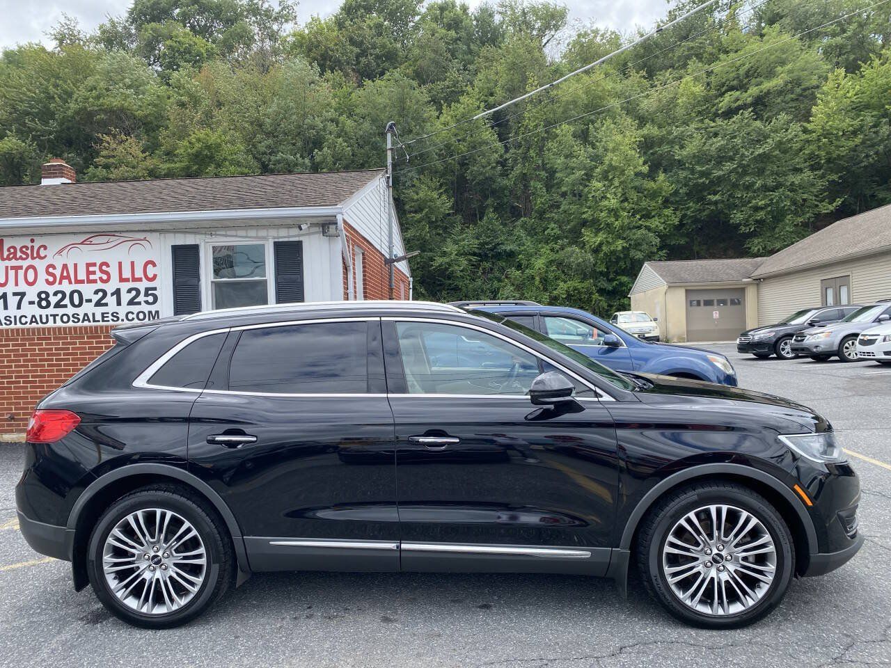 Used 2016 Lincoln MKX Reserve w/ Climate Package AWD/4WD image 4