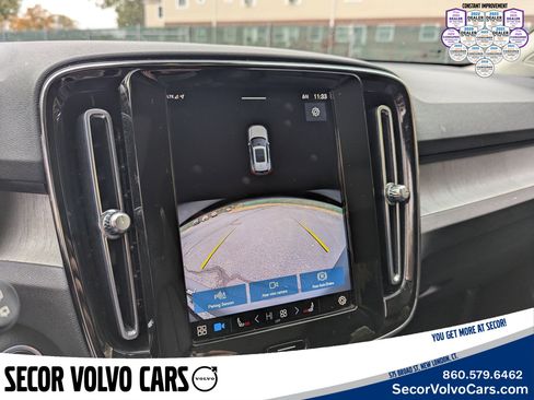 Certified 2023 Volvo XC40 B5 Plus image 16