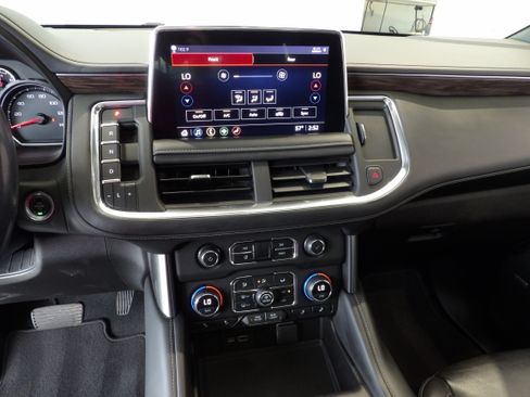 Used 2021 Chevrolet Tahoe LT w/ LT Signature Package AWD/4WD image 13