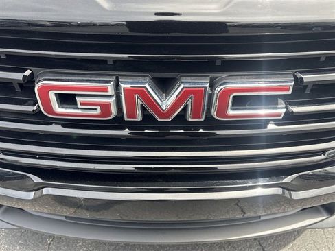Used 2023 GMC Terrain SLE w/ Driver Convenience Package FWD image 29