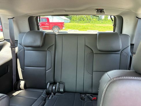Used 2017 GMC Yukon SLT AWD/4WD image 16