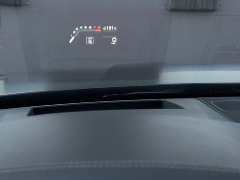 Used 2023 Audi RS 6 w/ Carbon Optic Package image 21