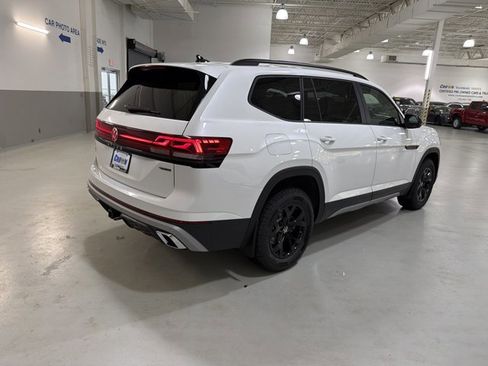 New 2026 Volkswagen Atlas Peak Edition AWD/4WD image 9