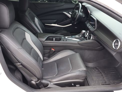 Used 2022 Chevrolet Camaro LT w/ RS Package image 31