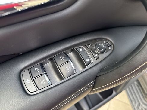 Used 2023 INFINITI QX80 Premium Select w/ All-Season Package AWD/4WD image 22