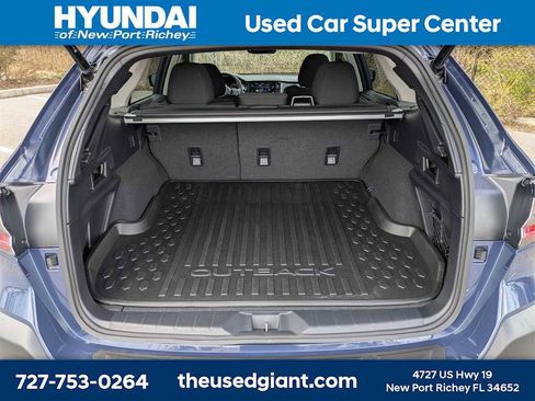 Used 2025 Subaru Outback Premium image 12