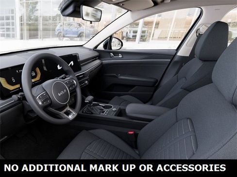 New 2026 Kia K5 LXS image 17