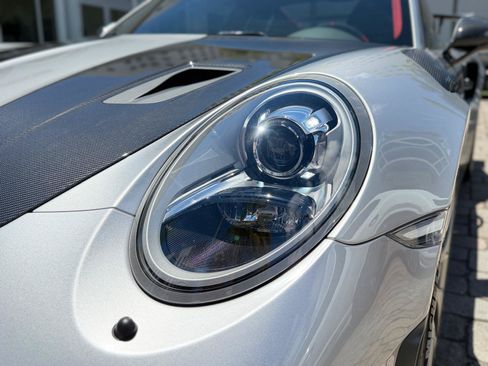 Used 2018 Porsche 911 GT2 RS RWD image 6