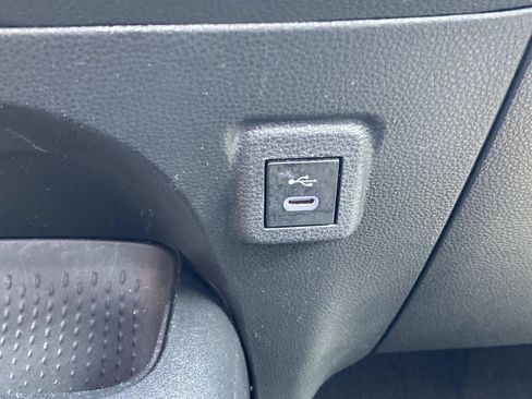 Used 2024 Toyota Corolla LE FWD image 31