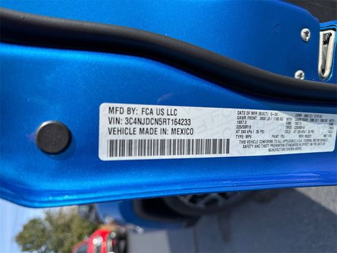 Certified 2024 Jeep Compass Limited image 31