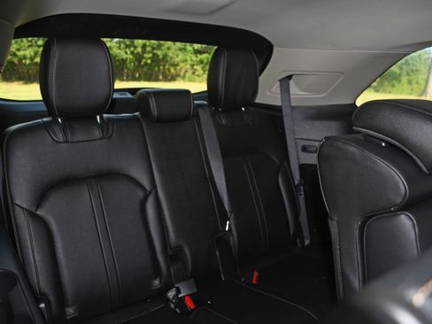 Used 2024 MAZDA CX-90 3.3 Turbo w/ Preferred Plus image 21