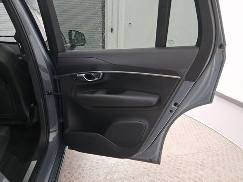 Used 2020 Volvo XC90 T6 Momentum w/ Protection Package image 29