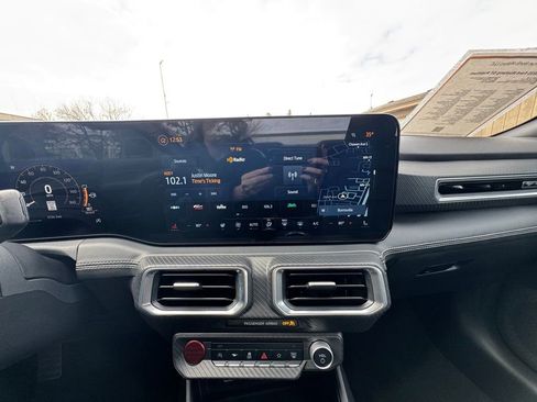 Used 2025 Ford Mustang GT Premium image 27