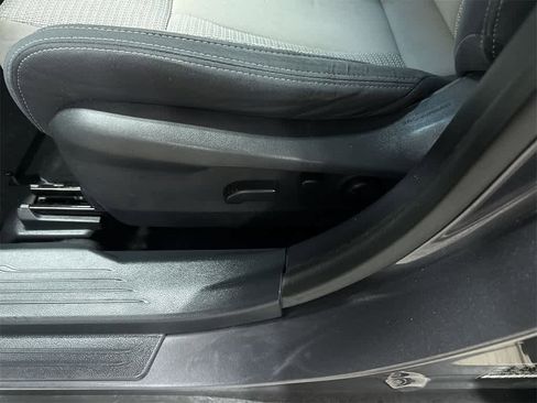 Used 2020 Subaru Outback Premium image 23