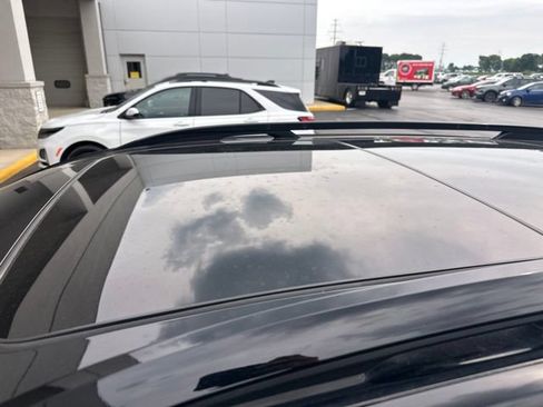 Used 2023 GMC Terrain SLT w/ Elevation Edition FWD image 3