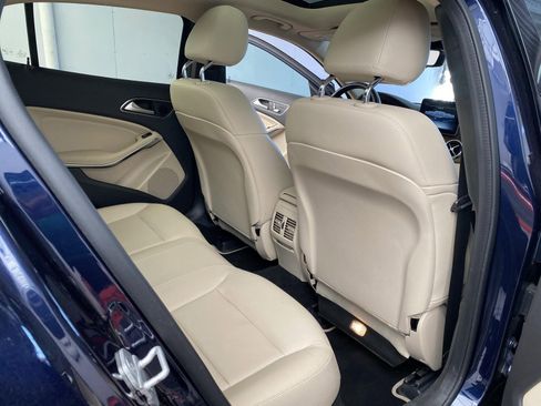 Used 2018 Mercedes-Benz GLA 250 4MATIC image 11