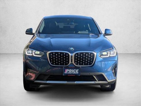 Used 2024 BMW X4 xDrive30i w/ Premium Package image 2