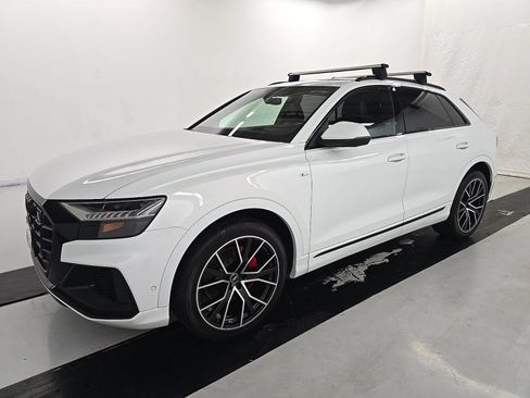 Used 2023 Audi Q8 Prestige w/ Prestige Package AWD/4WD image 3