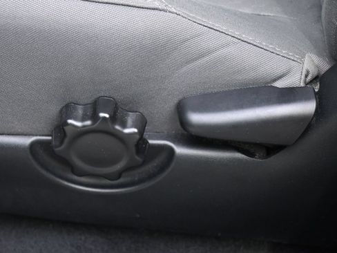 Used 2023 Toyota Tacoma SR AWD/4WD image 14