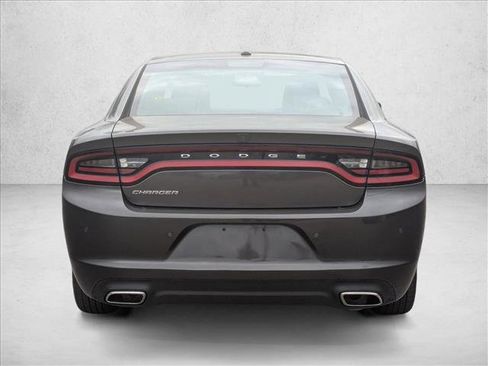 Used 2022 Dodge Charger SXT image 6