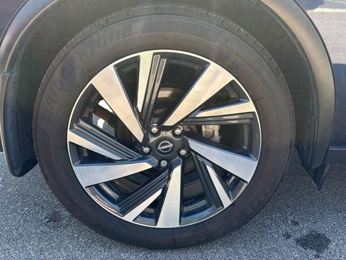Used 2024 Nissan Murano SL AWD/4WD image 13